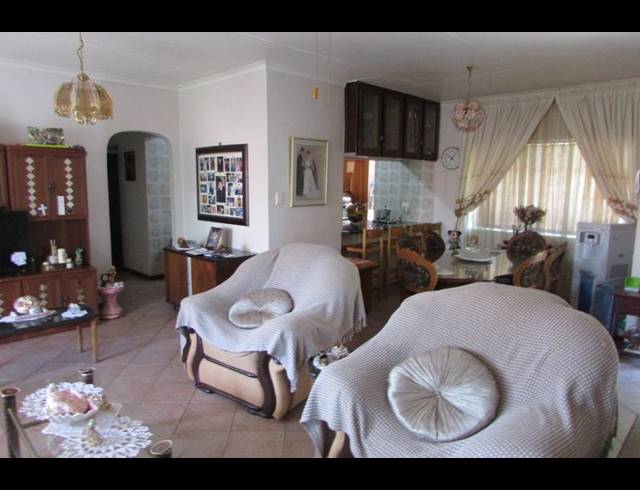 3 BEDROOM HOUSE FOR SALE IN KINGSVIEW EXT 1